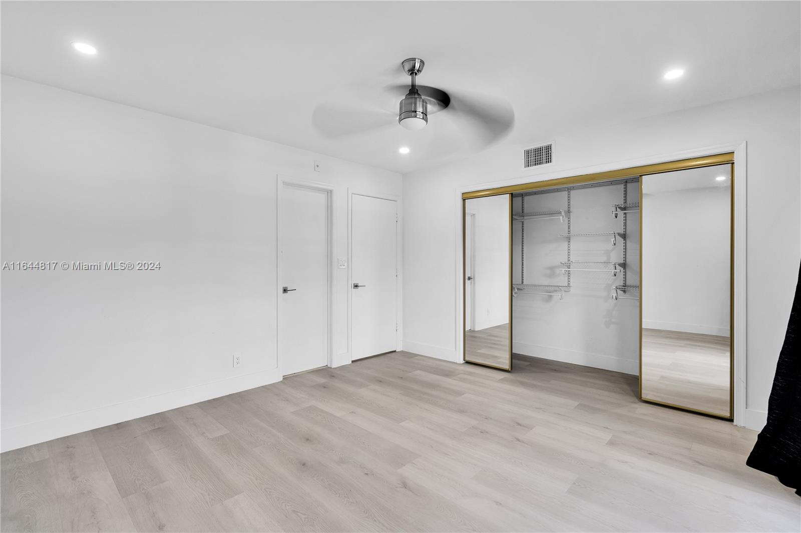 OAK PATHS CONDO - Residential