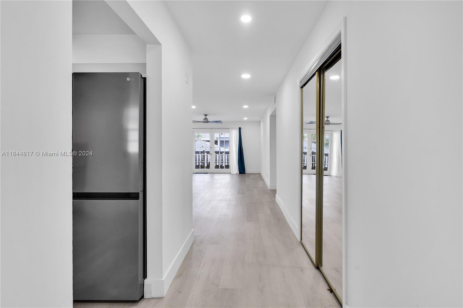 OAK PATHS CONDO - Residential
