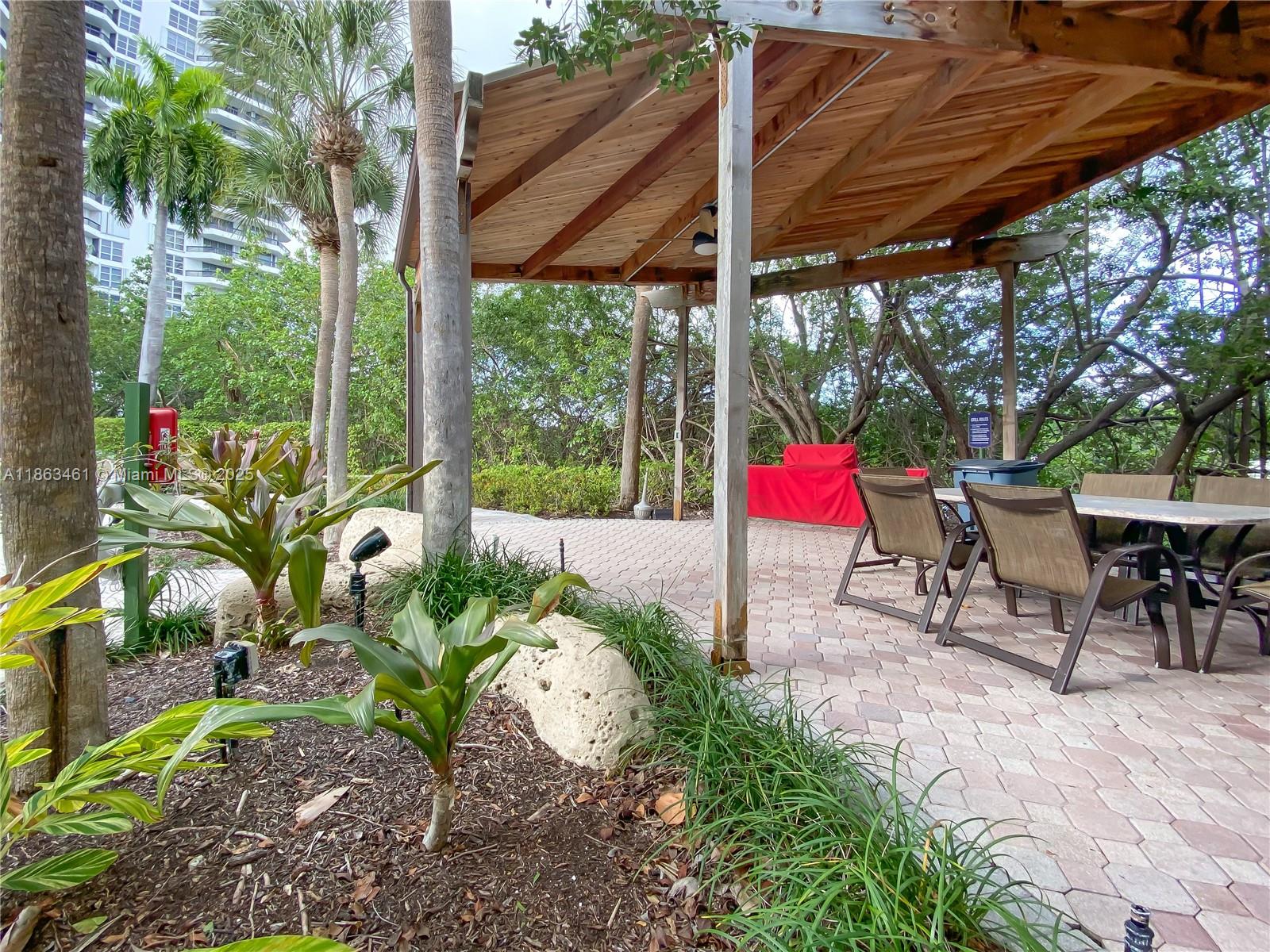 MYSTIC POINTE TOWER 600 C - Residential