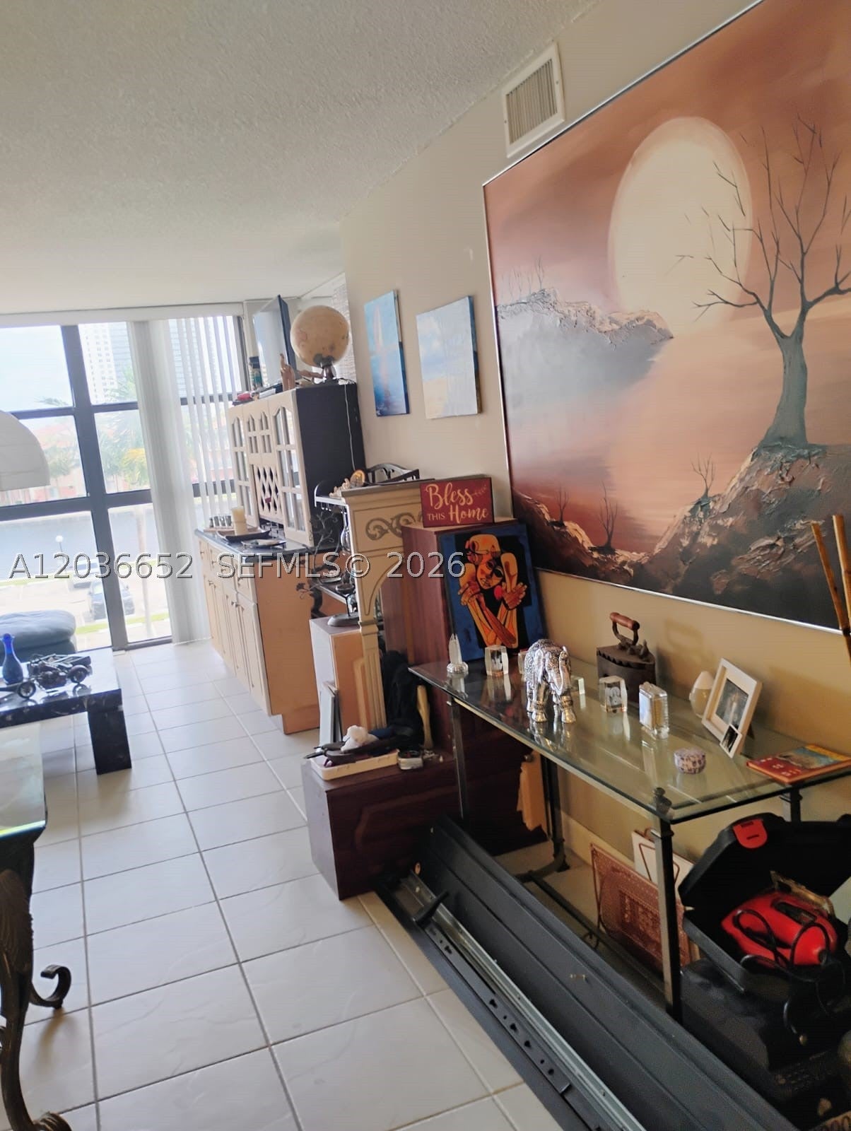 200 Leslie Dr 324