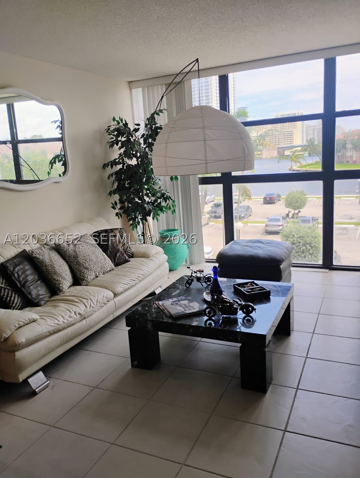 200 Leslie Dr 324