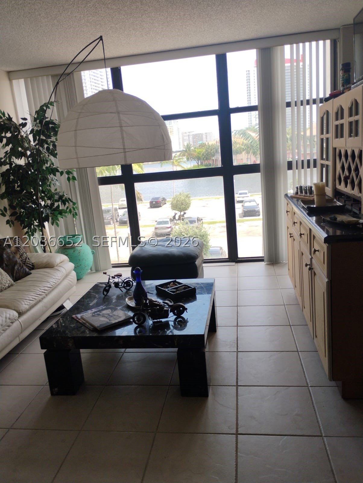 200 Leslie Dr 324