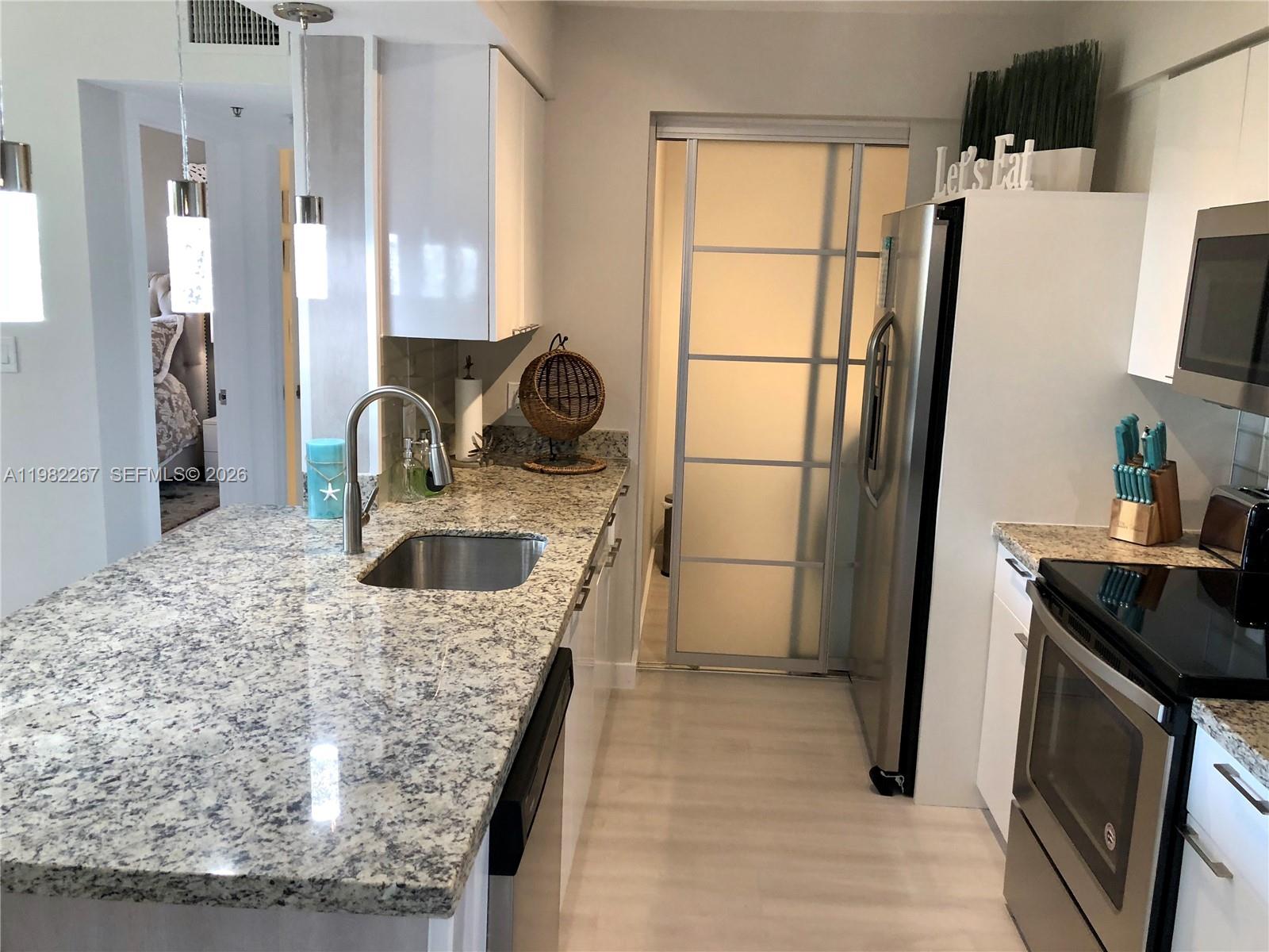 THE YACHT CLUB AT AVENTUR - Residential Lease