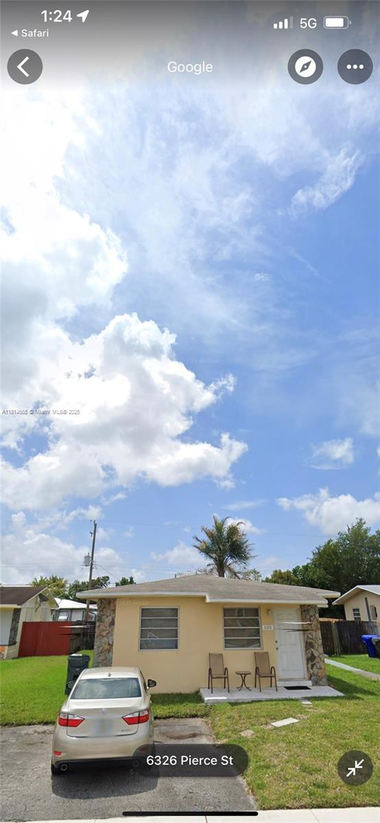 Rental Property at 6326 Pierce St, Hollywood, Broward County, Florida - Bedrooms: 2 
Bathrooms: 1  - $2,000 MO.