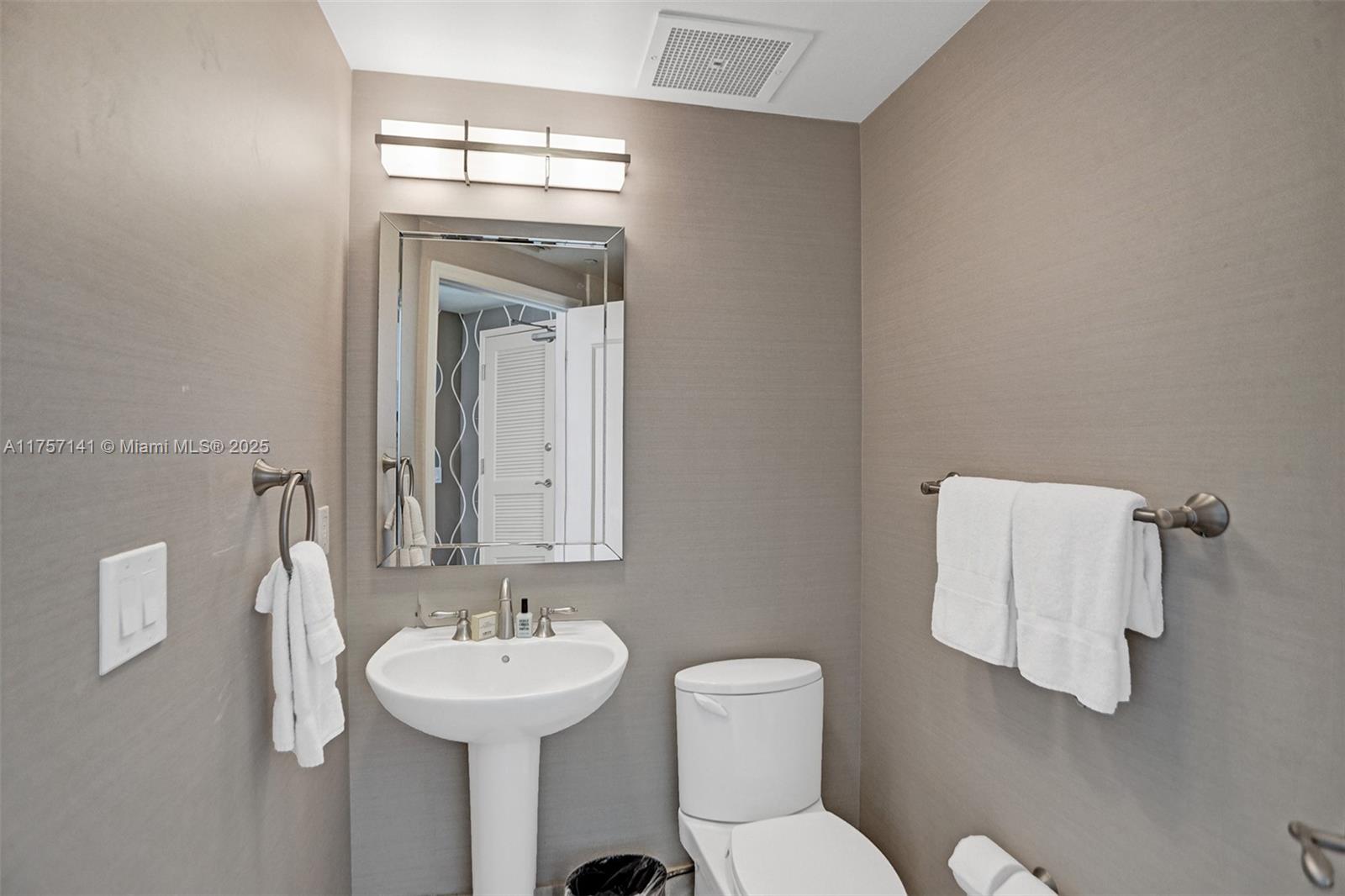 FONTAINEBLEAU II TRESOR - Residential