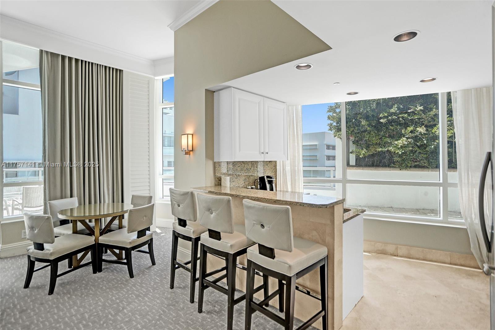 FONTAINEBLEAU II TRESOR - Residential