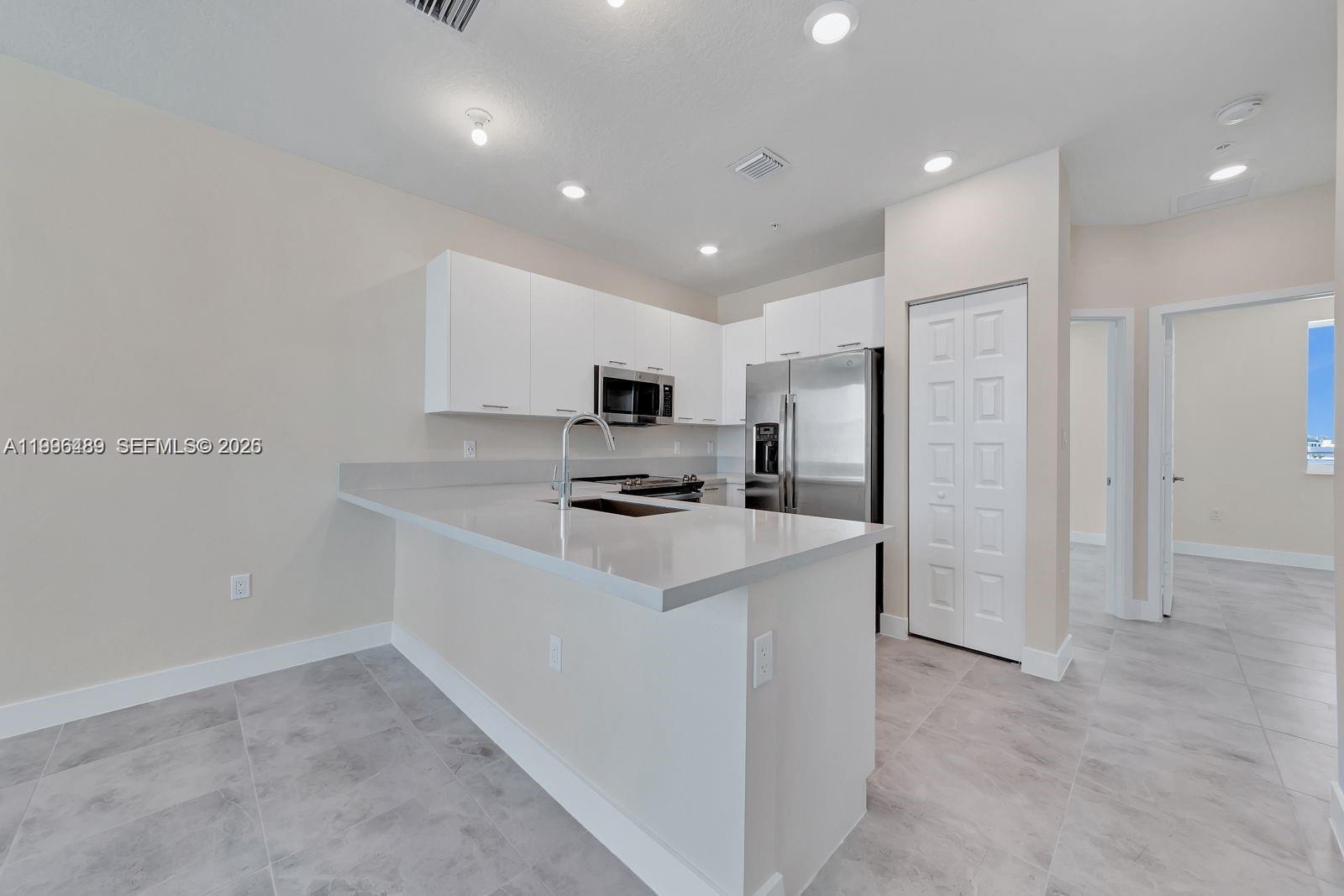 LANDMARK AT DORAL CONDO N - Residential