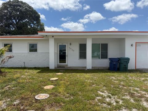4430 NW 175th St Miami Gardens FL 33055