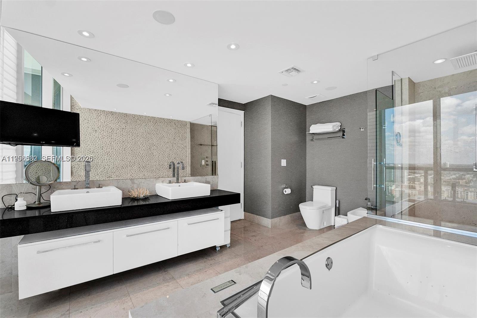 JADE OCEAN CONDO - Residential