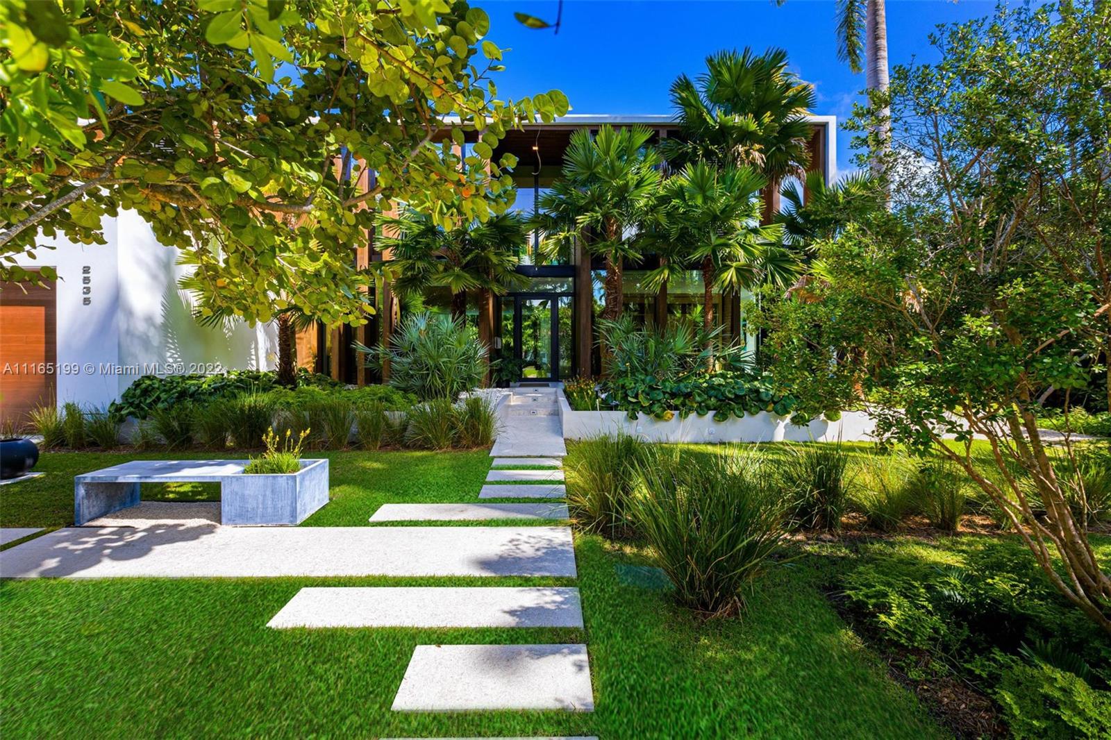 SUNSET ISLANDS-ISLAND NO - Residential