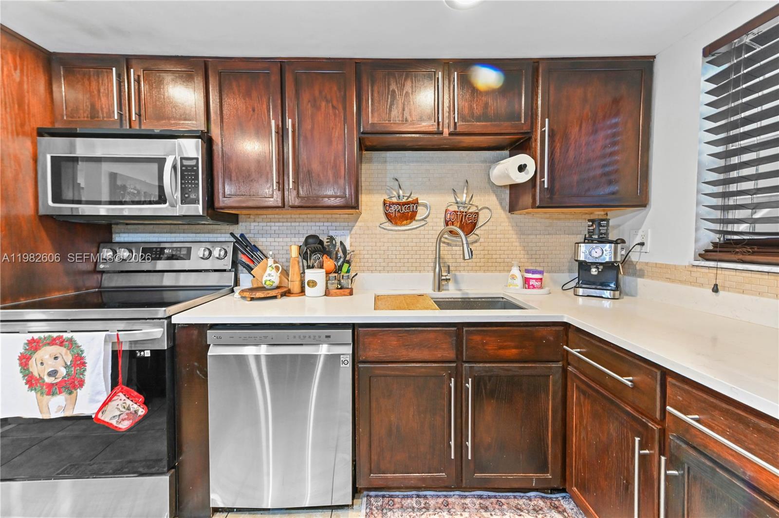 WATERGATE CONDO - Residential