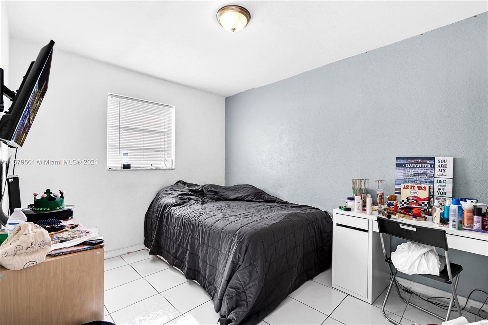 TROPICAL ESTS - Residential