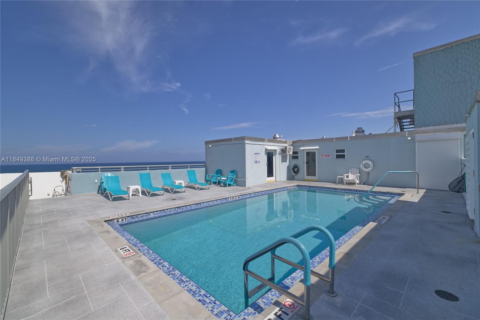 EDGEWATER BEACH TOWERS CO - Residential