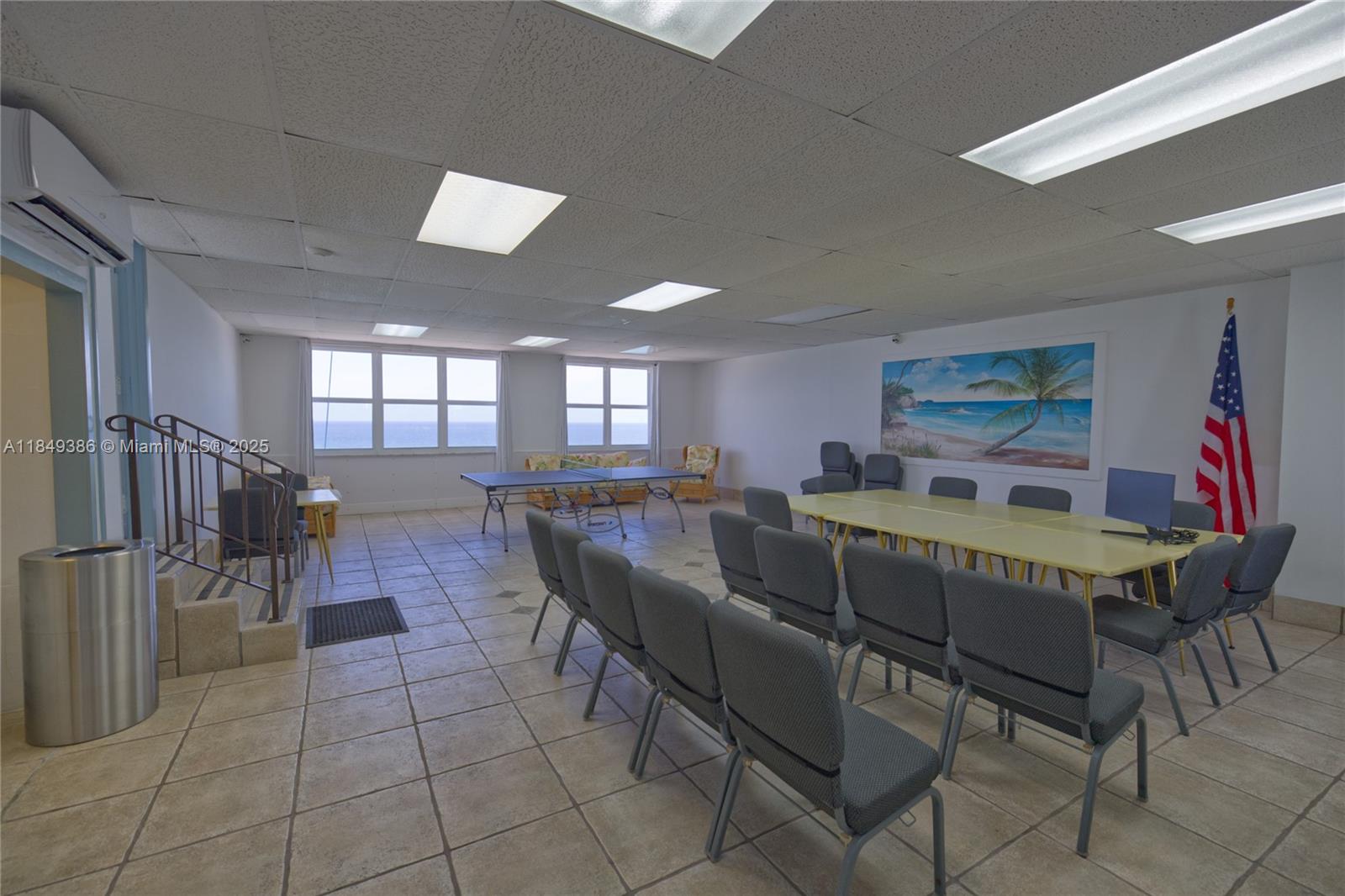 EDGEWATER BEACH TOWERS CO - Residential