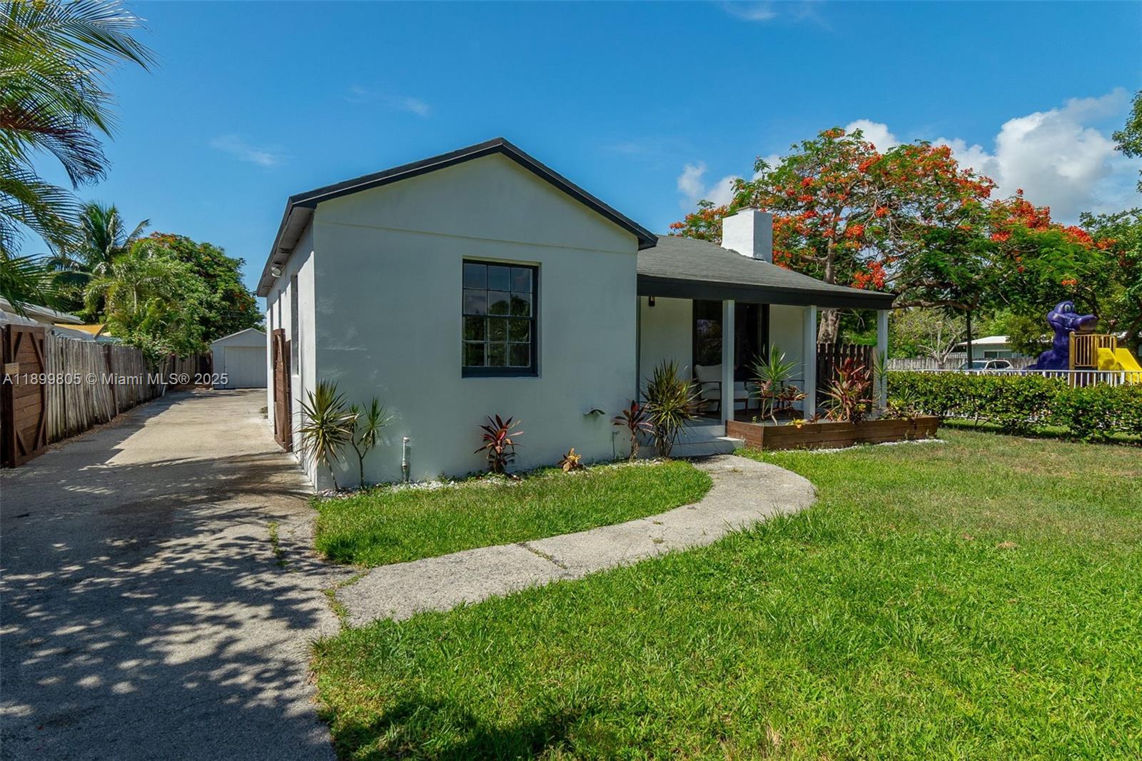 View photos, virtual tours, details... 246 NE 13th St