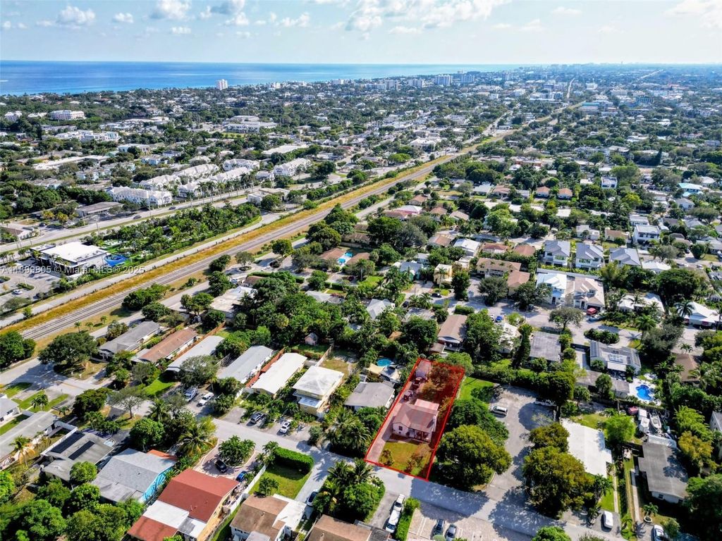 Photo of 246 NE 13th St, Delray Beach, FL 33444 (MLS # A11899805)