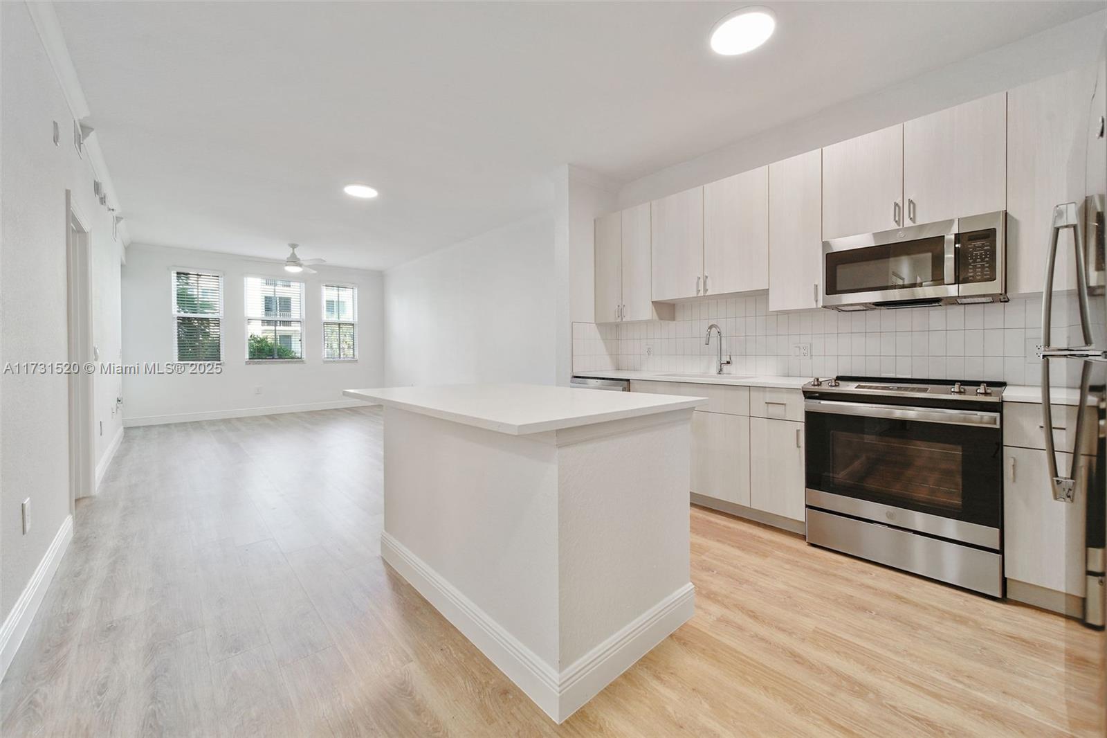 Rental Property at 10170 Sw 7th St 25-107, Pembroke Pines, Miami-Dade County, Florida - Bedrooms: 1 
Bathrooms: 1  - $2,163 MO.