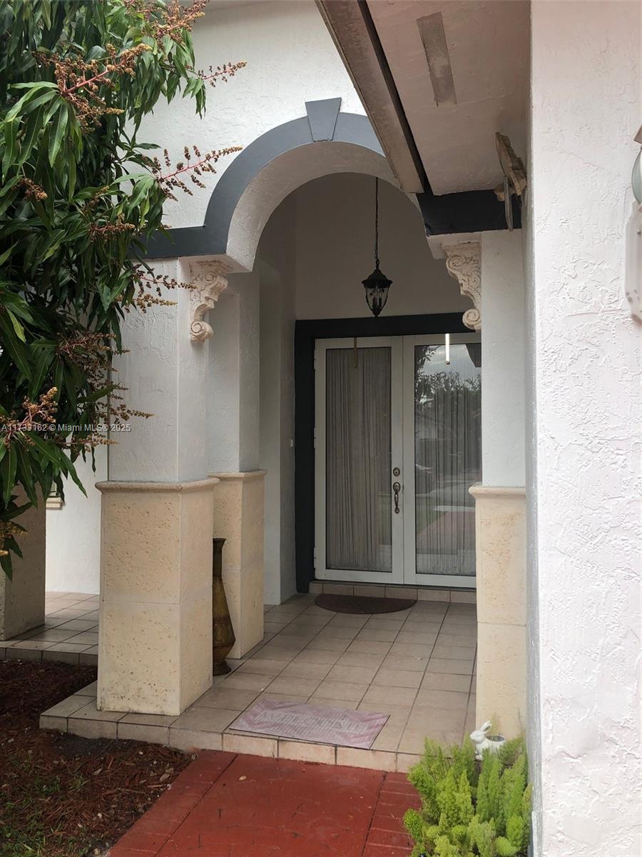8767 NW 139th Ter