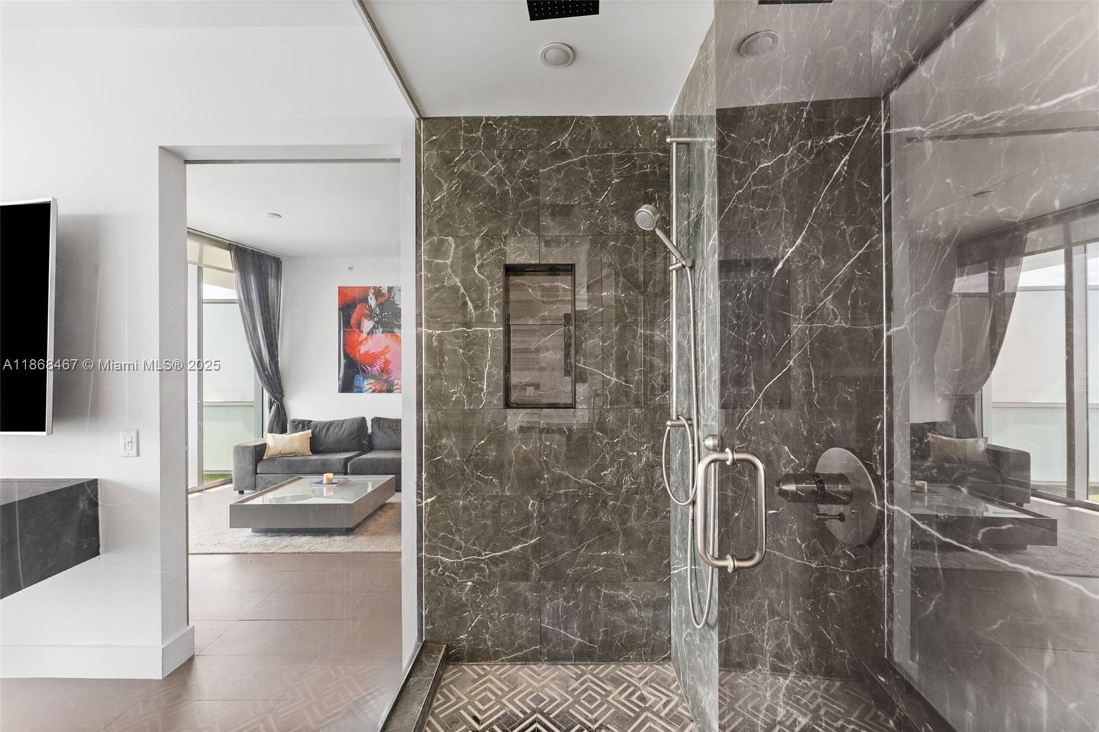 MARQUIS CONDO - Residential