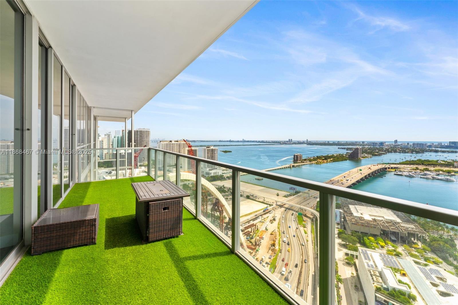 MARQUIS CONDO - Residential