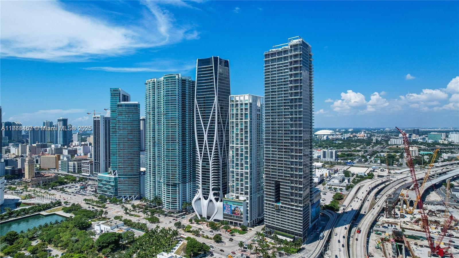 MARQUIS CONDO - Residential