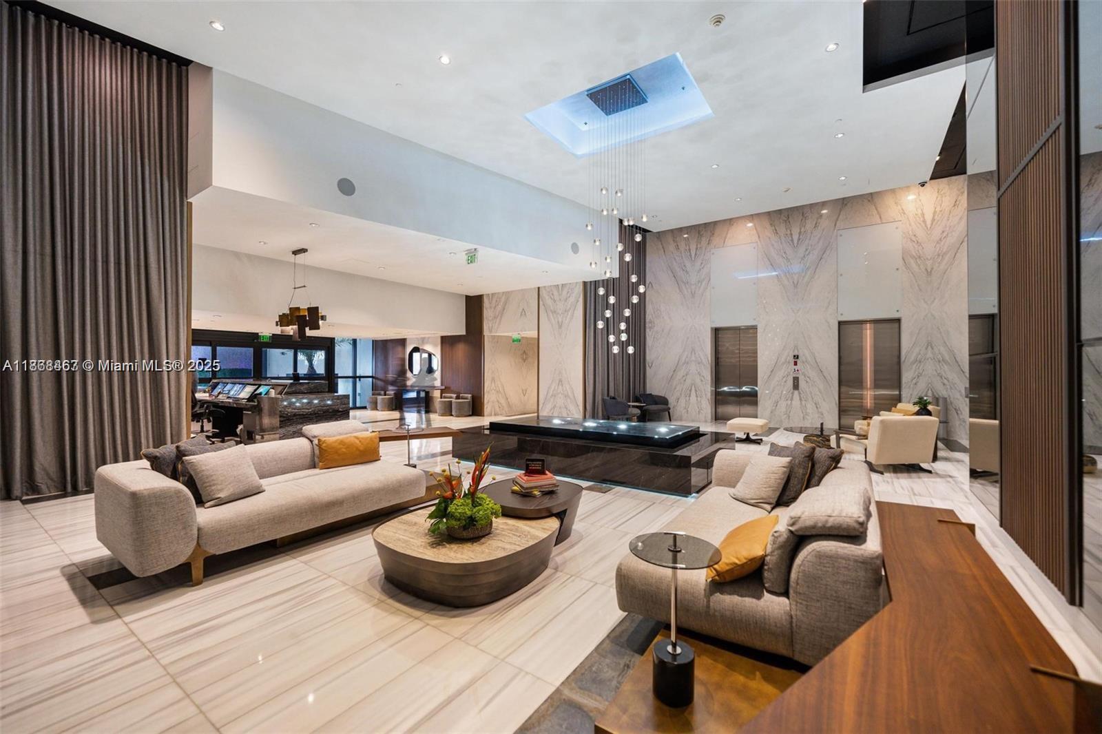 MARQUIS CONDO - Residential