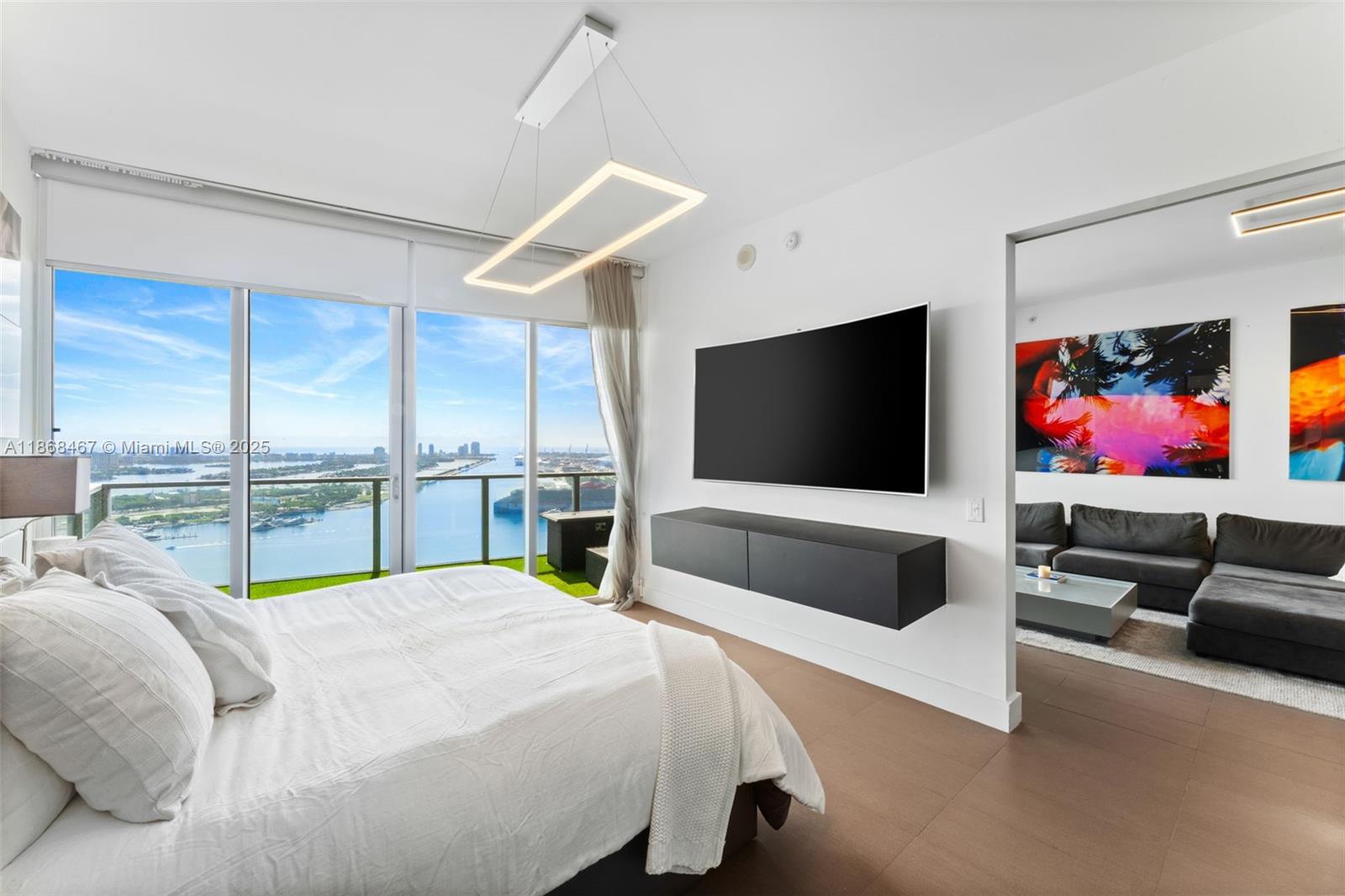 MARQUIS CONDO - Residential