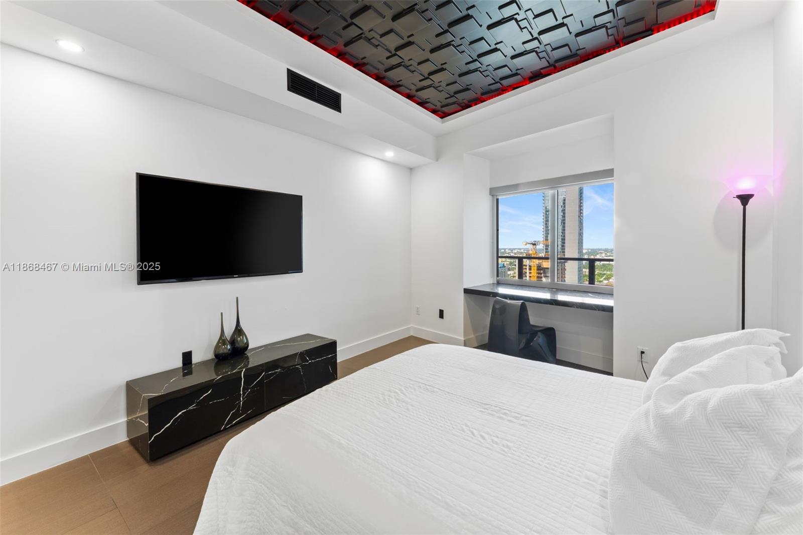 MARQUIS CONDO - Residential