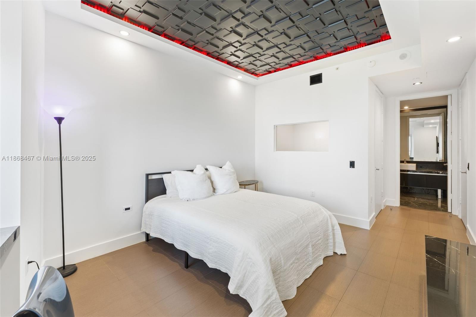 MARQUIS CONDO - Residential