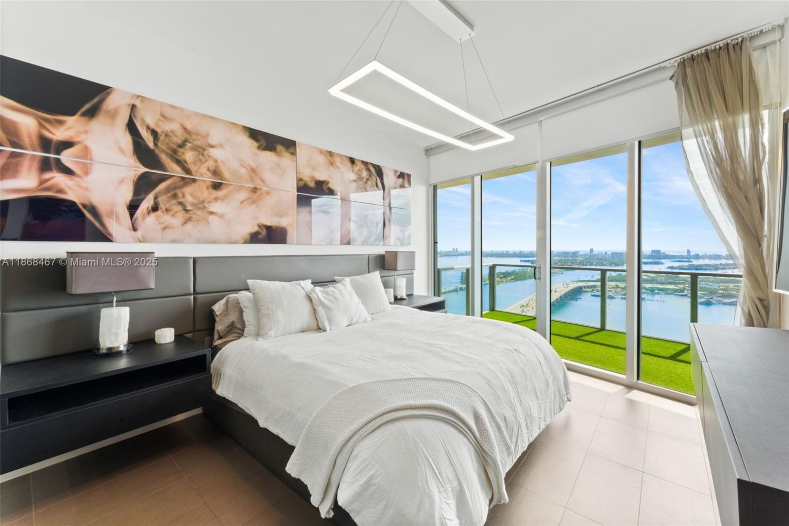 MARQUIS CONDO - Residential