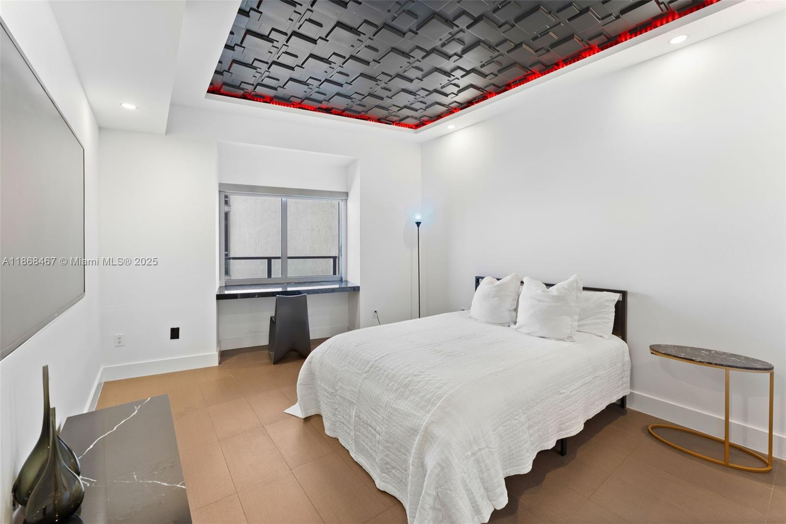 MARQUIS CONDO - Residential