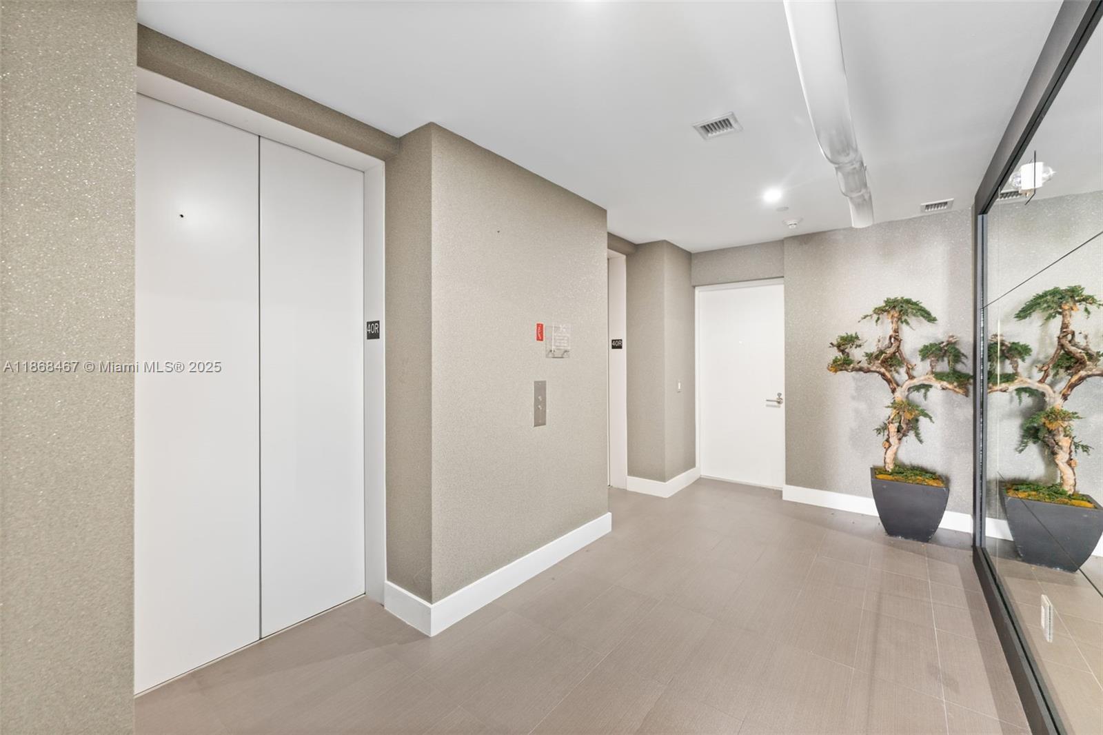 MARQUIS CONDO - Residential