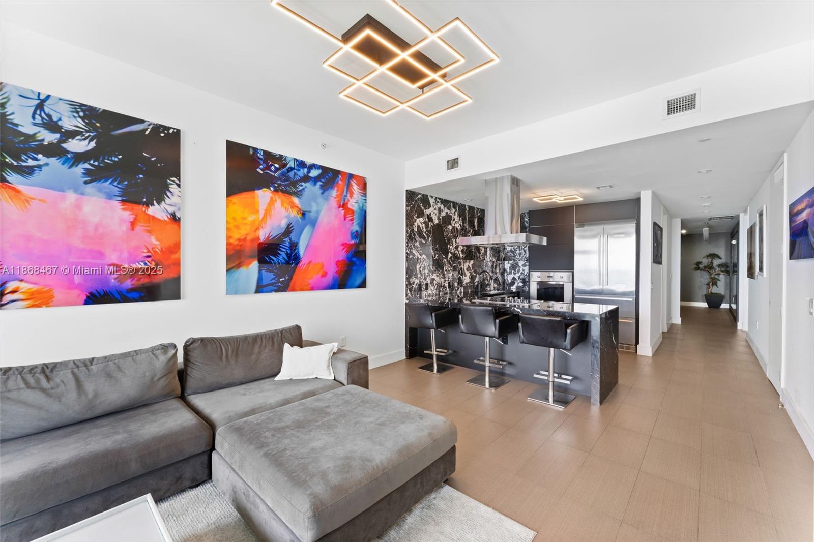 MARQUIS CONDO - Residential