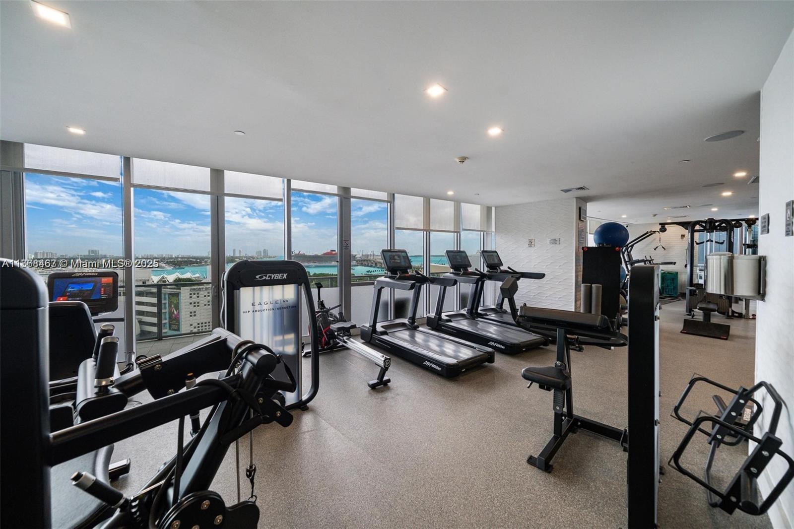 MARQUIS CONDO - Residential