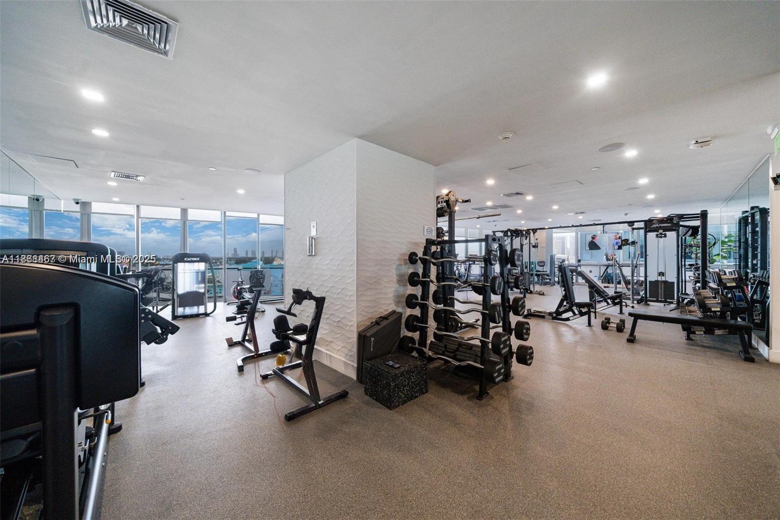 MARQUIS CONDO - Residential