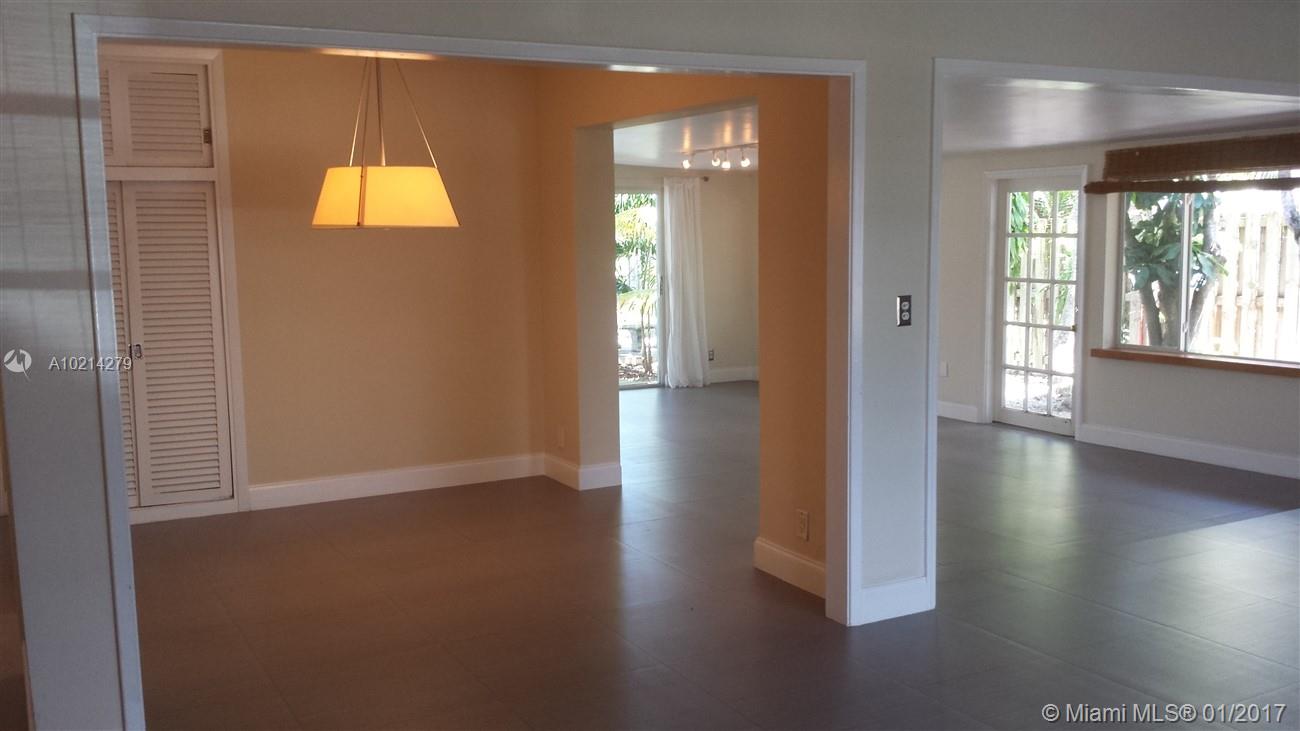 CORAL POINT 31-27 B - Residential Lease