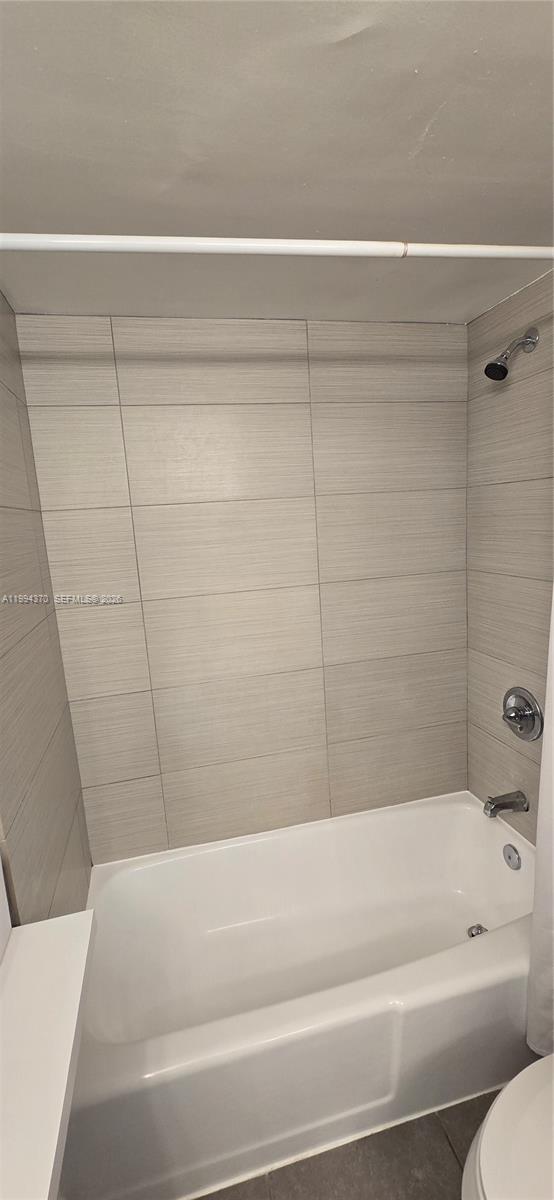 ROLLING GREEN CONDO G - Residential