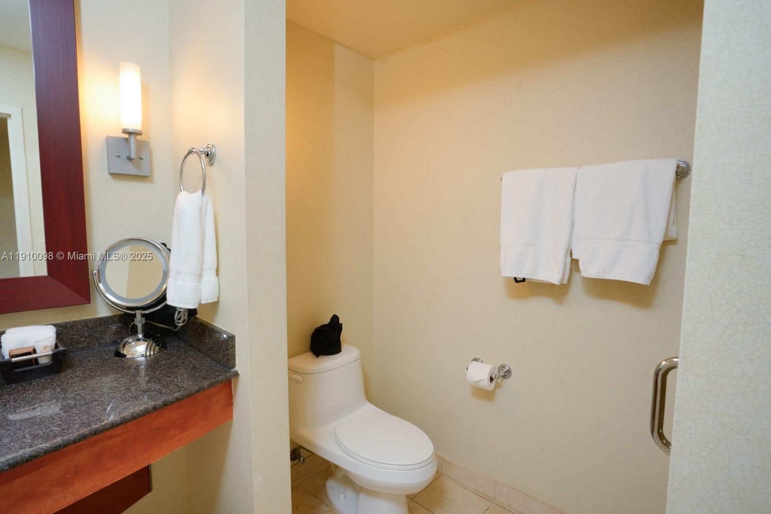 TRUMP INTERNATIONAL SONES - Residential