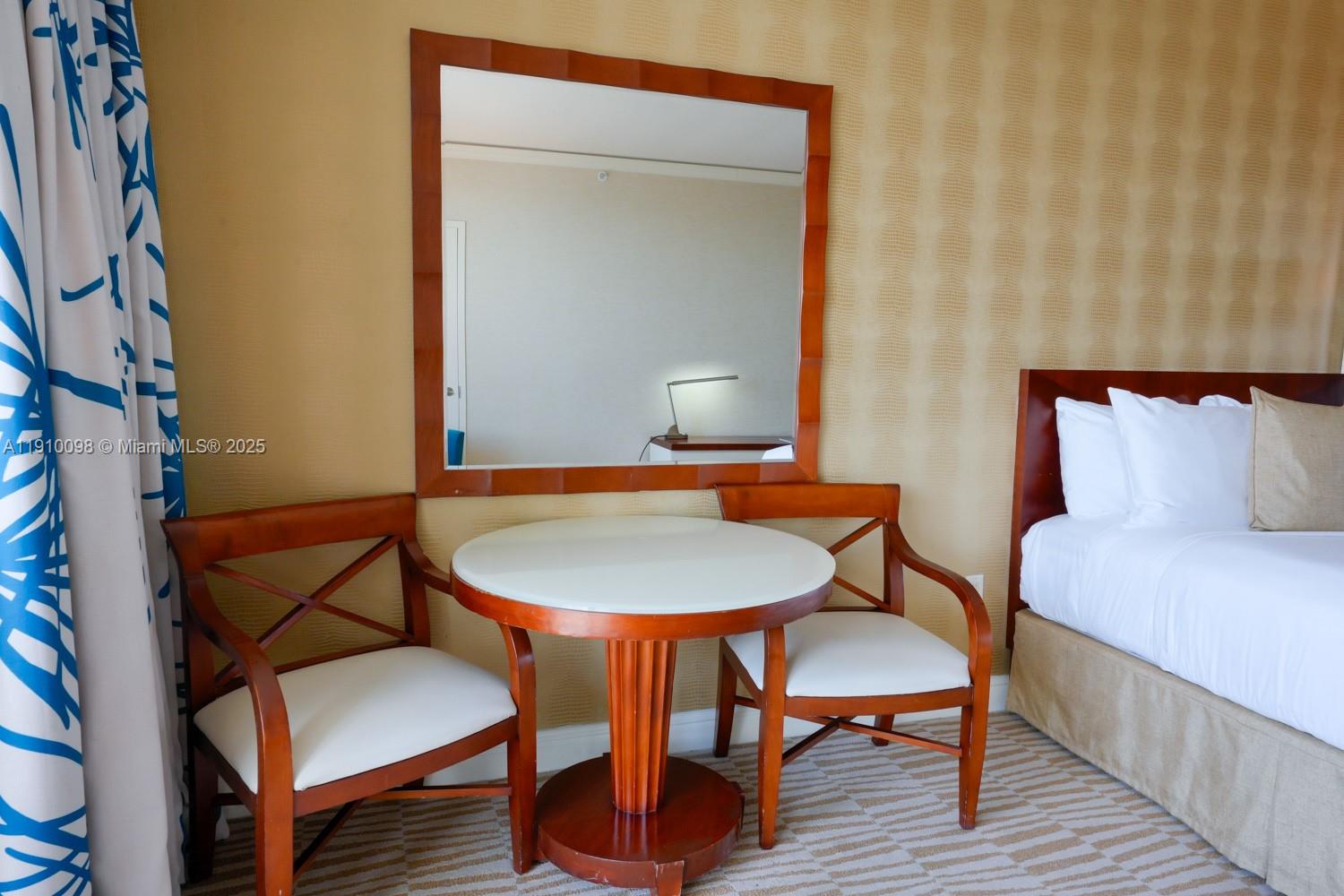 TRUMP INTERNATIONAL SONES - Residential