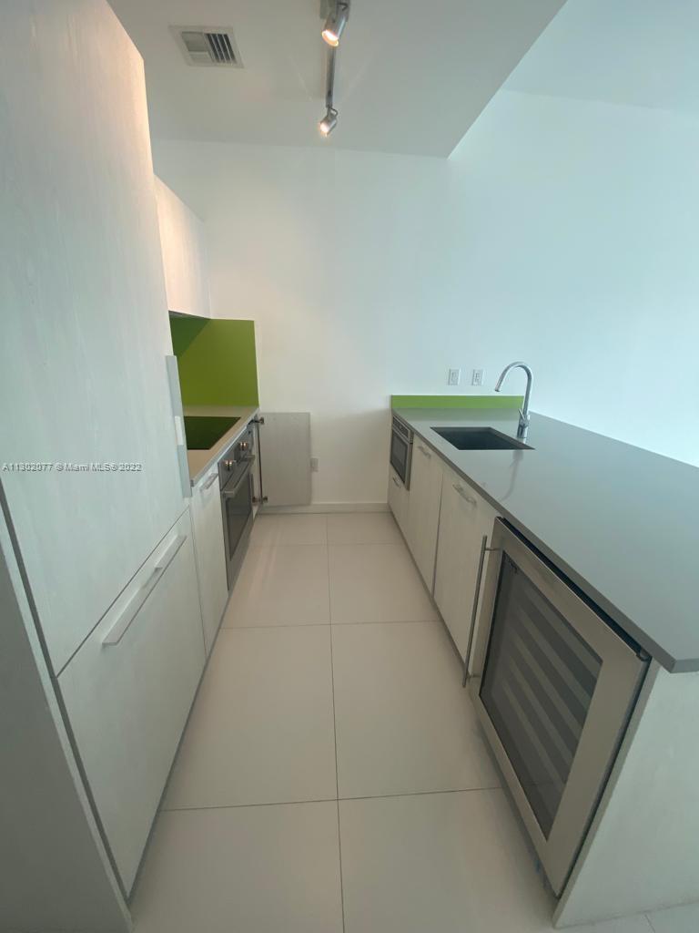 PARAISO BAYVIEWS CONDO - Residential Lease