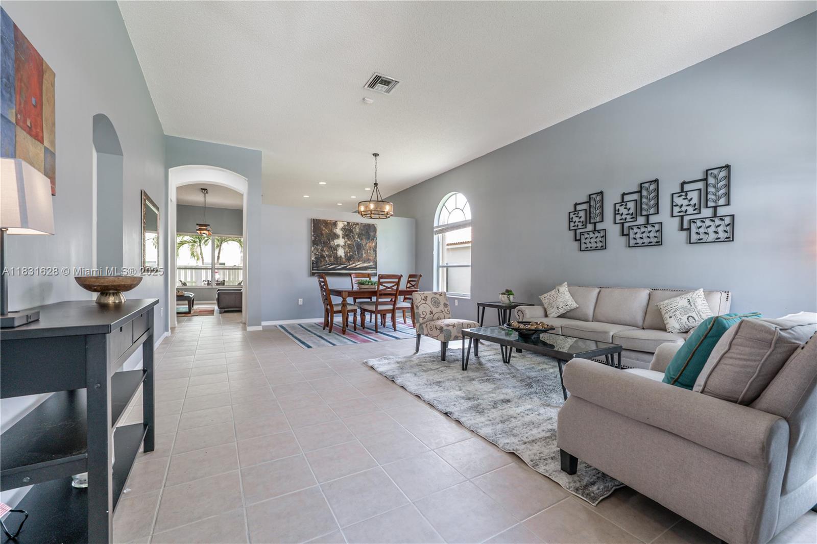 1122 NW 143rd Ave