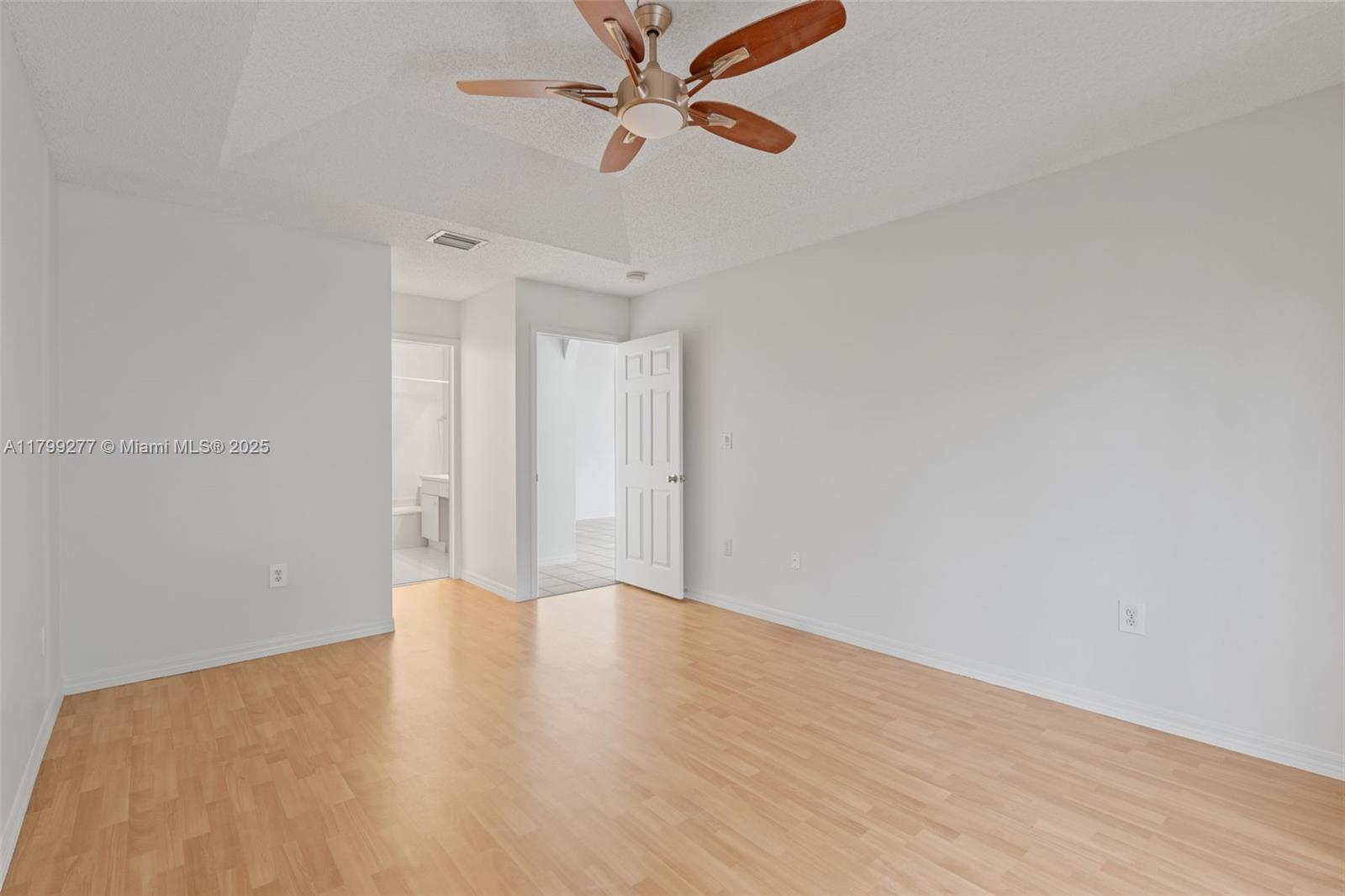 BRIGHTONS MEADOW TRACE - Residential