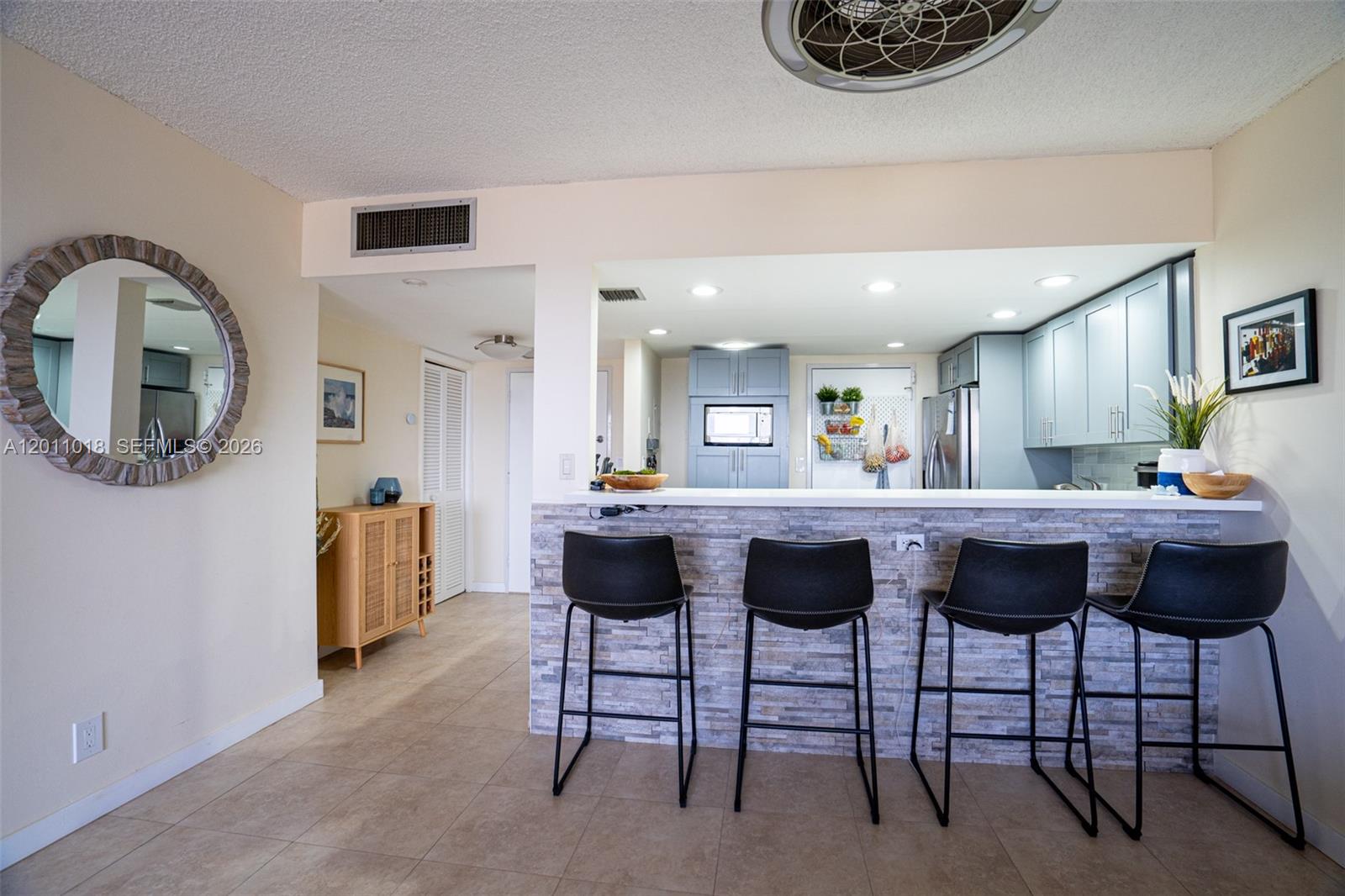 OLYMPUS CONDO PHASE - Residential