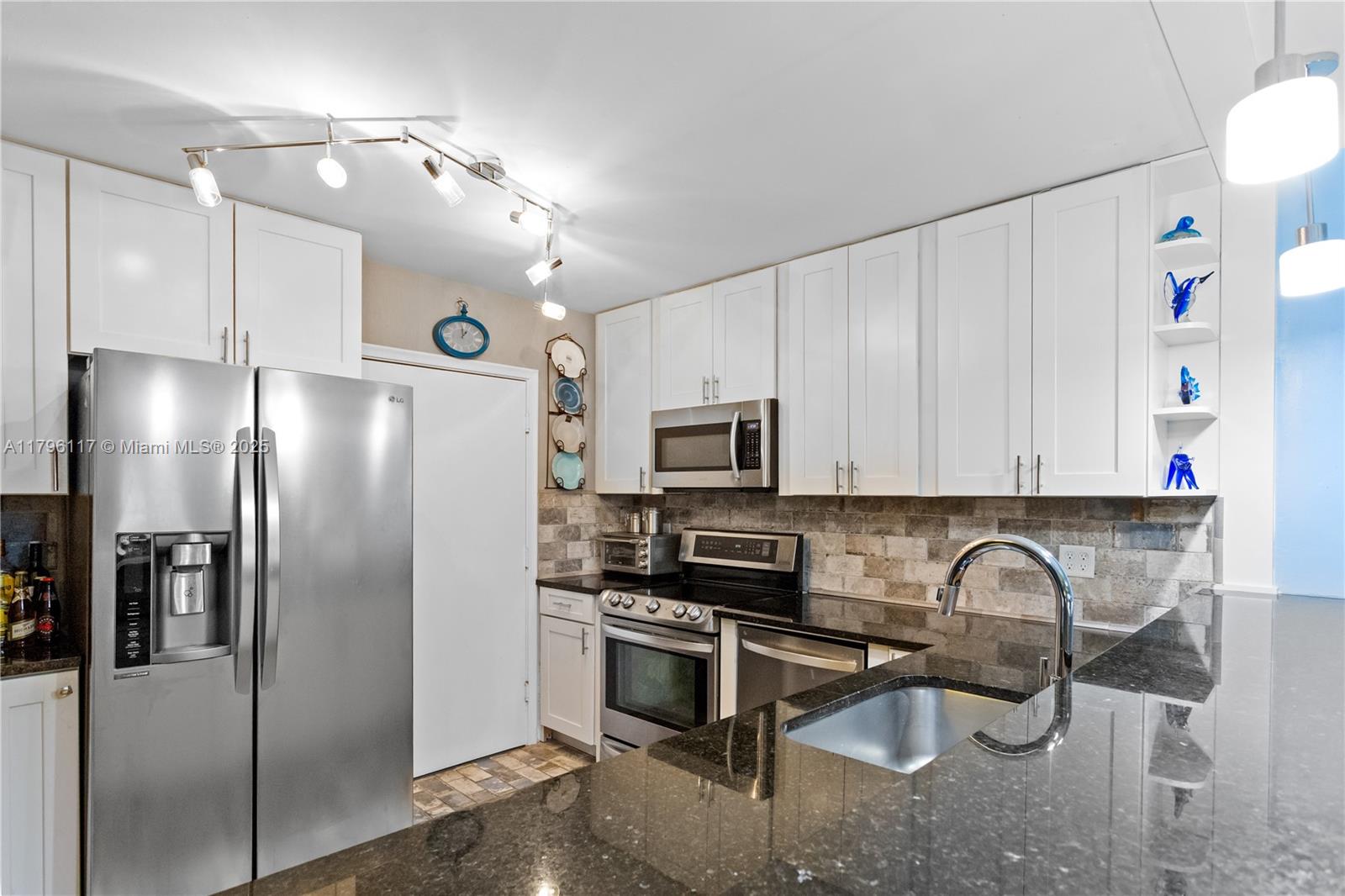 2271 NW 47th Ter 200