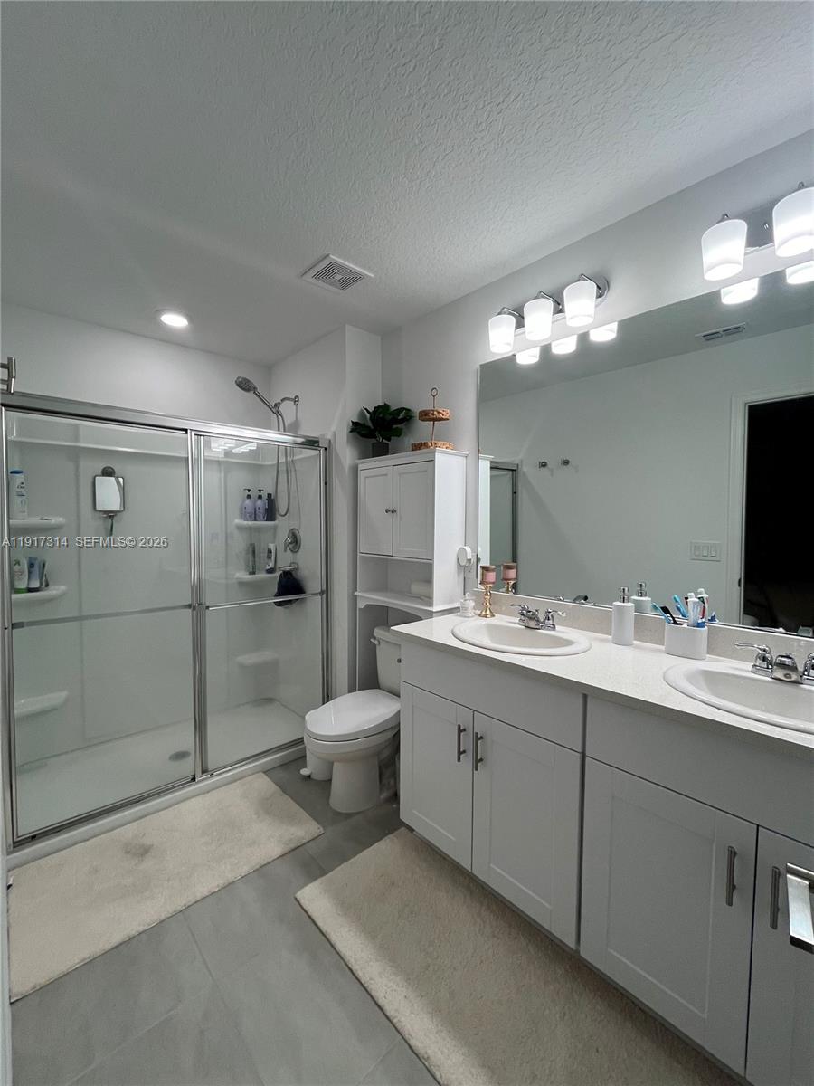 BELLALAGO POD G TOWNHOMES - Residential