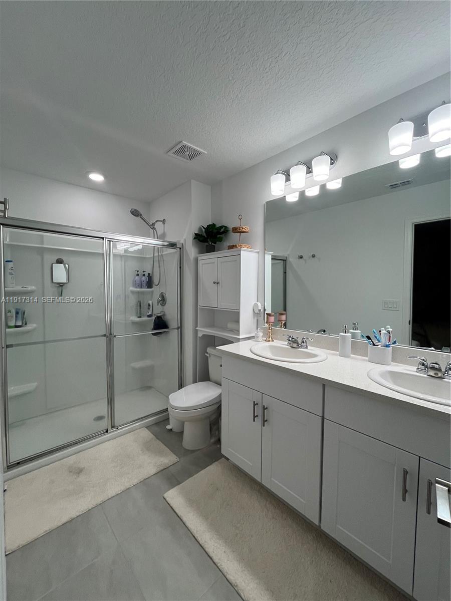 BELLALAGO POD G TOWNHOMES - Residential