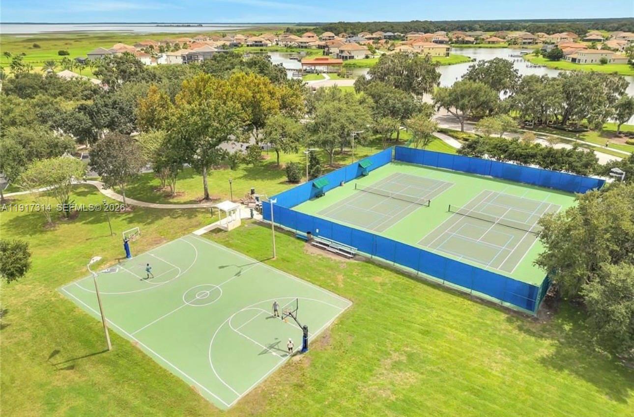 BELLALAGO POD G TOWNHOMES - Residential