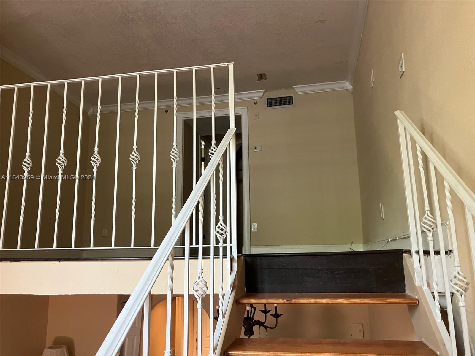 COURTYARDS AT KENDALL CON - Residential Lease
