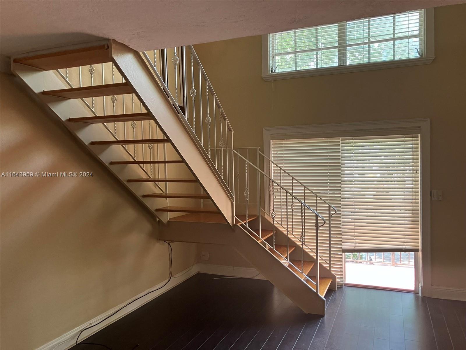 COURTYARDS AT KENDALL CON - Residential Lease