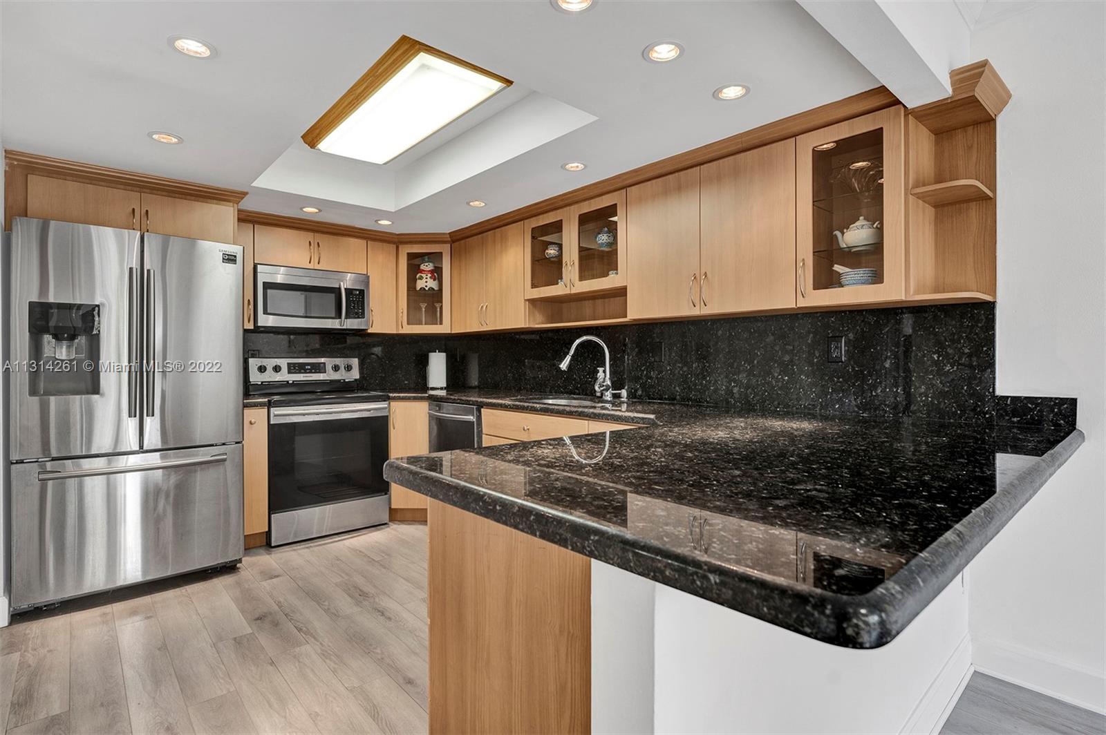 Photo 4 of 38 of 11547 SW 64th St A84 condo